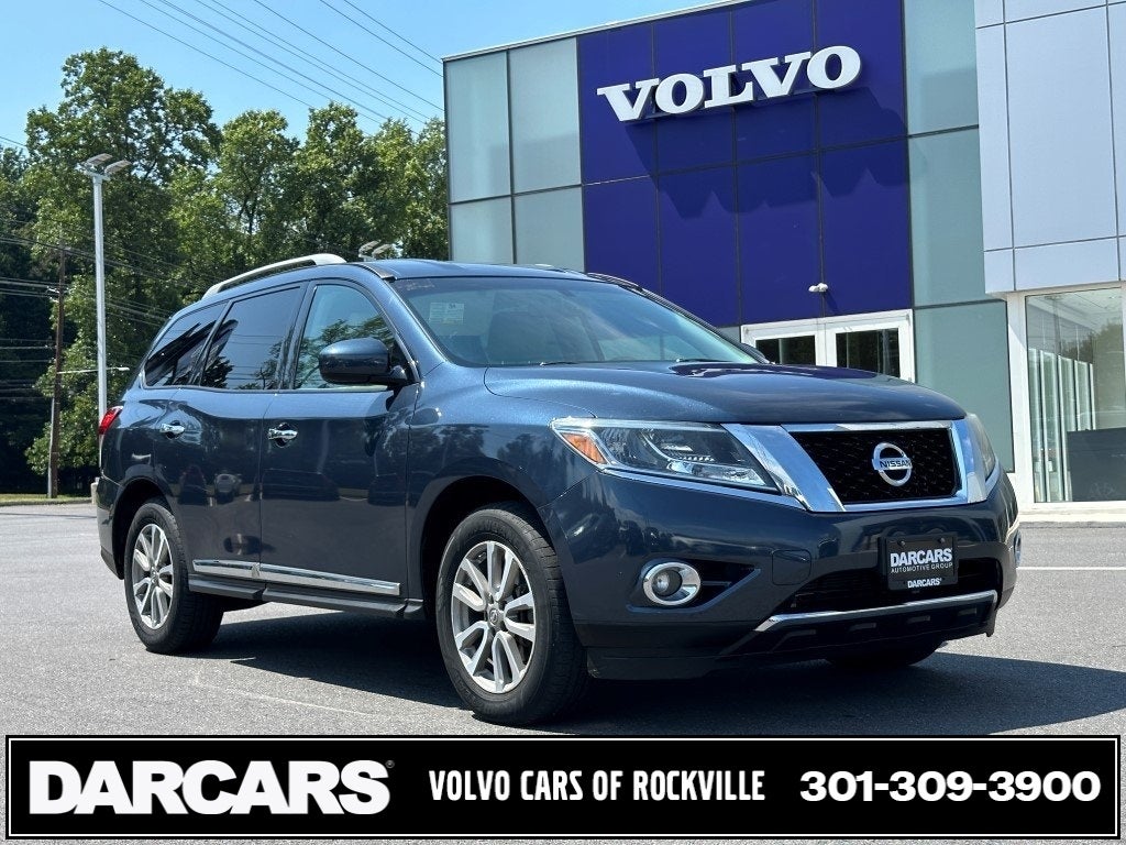 Used 2014 Nissan Pathfinder SL with VIN 5N1AR2MM4EC712225 for sale in New Carrollton, MD